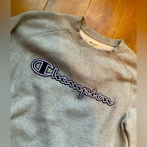 💙 Grey Champion Crewneck Sweatshirt Sz M